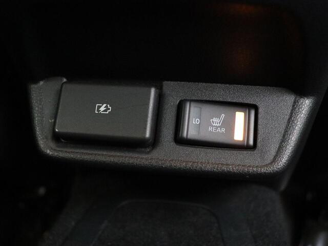 Nissan LEAF N-Connecta 40 kWh | Accu score 92% | Trekhaak | Dealer onderhouden | Stoel- en stuurwielverwarming | Achterbankverwarming |