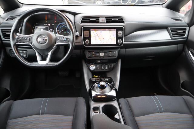 Nissan LEAF N-Connecta 40 kWh 91,1% SOH, Navigatie, Cruise control, 360 Camera, Stoelverwarming, Lederen interieur, Climate control