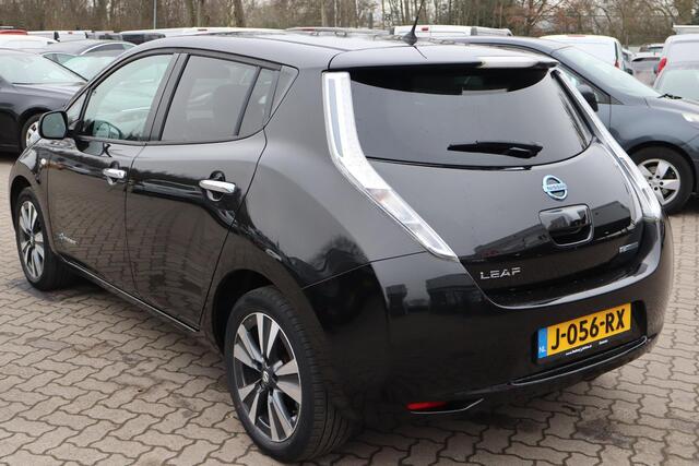 Nissan LEAF Tekna 24 kWh 75% SOH, Navigatie, 360 Camera, Cruise control, Bose sound system, Elektrische ramen