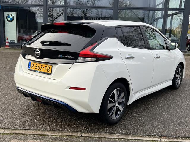 Nissan LEAF Acenta 40 kWh VAN: ¤15.900,- VOOR: ¤13.877,- UW EINDEJAARSVOORDEEL: ¤2.023| CAMERA| CARPLAY/ ANDROID AUTO| RIJKLAARPRIJS INCL. 12 MND BOVAG GARANTIE|
