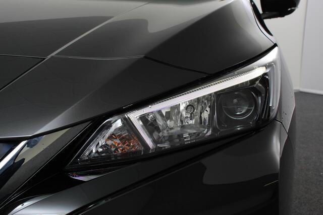 Nissan LEAF N-Connecta 40 kWh | Navigatie | Bluetooth | Cruise control | Camera | Parkeer sensoren |