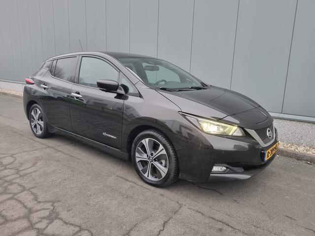 Nissan LEAF Tekna 40 kWh SOH 95% | 360 camera | Carpl. | Adapt. cruise control