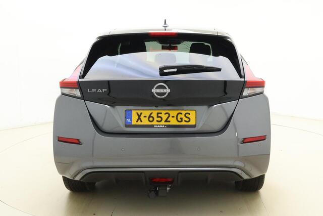 Nissan LEAF Tekna 39 kWh | Afneembare trekhaak | Warmtepomp | Navigatie | Achteruitrijcamera | Stoelverwarming | Climate Control