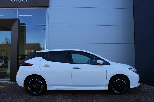 Nissan LEAF Tekna 40 kWh Automaat Airco Navi Camera Carplay 11.128km Nieuwstaat