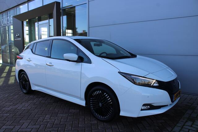 Nissan LEAF Tekna 40 kWh Automaat Airco Navi Camera Carplay 11.128km Nieuwstaat