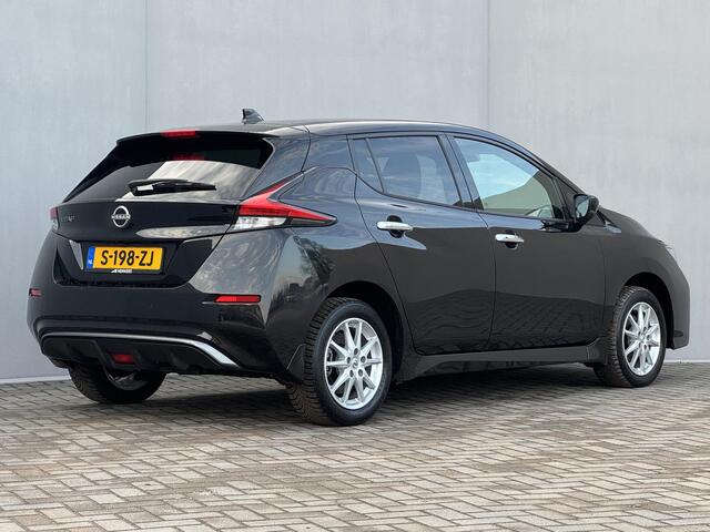 Nissan LEAF e+ Tekna 62 kWh 100% dealer onderhouden / Stoelverwarming Voor & Achter / Adaptieve Cruise Control / Warmtepomp / Bose Audio / Rondzichtcamera / Stuurverwarming / Dodehoekdetectie / Apple Carplay & Android Auto /