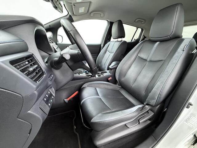 Nissan LEAF Tekna 40kWh Leer Bose®-Hifi Apple Carplay Android Auto Adap.Cruise 360°Camera Navi Ecc Stoel+Stuurverwarming Keyless DAB Dodehoek detector Rijstrooksensor Uitparkeer waarschuwing Verkeersbord detectie Bluetooth Privacy Glas Lmv 17" SOH 87.7% Origineel Ned