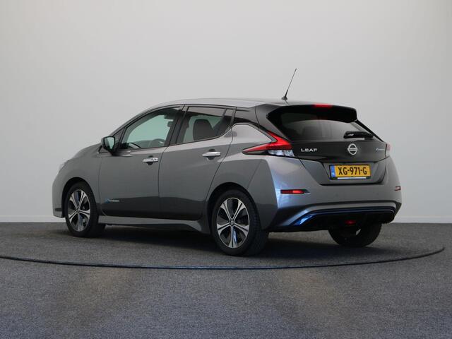 Nissan LEAF N-Connecta 40 kWh | Stuurwiel Verwarmd | Stoelverwarming | Led koplampen | All Season Banden | Accuscore 87,9% |