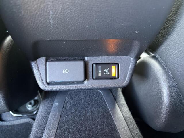 Nissan LEAF Tekna 40 kWh / Stoelverwarming voor en achter / Adaptieve cruise control / Stuurverwarming / Afneembare trekhaak / Navigatie / Bose / Lederen bekleding