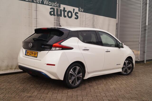 Nissan LEAF N-Connecta 40kWh -SOH90%-NAVI-ECC-PDC-CAM-