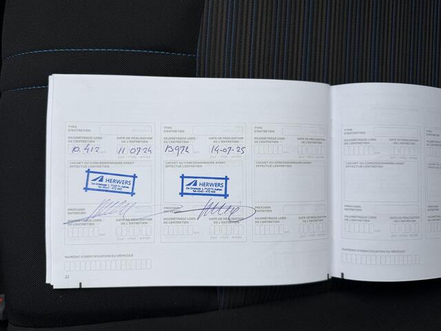 Nissan LEAF N-Connecta 40 kWh 360 Graden Camera / Stoelverwarming / Stuurwielverwarming / Navigatie / Cruise Control / NAP Logisch / Dealer Onderhouden