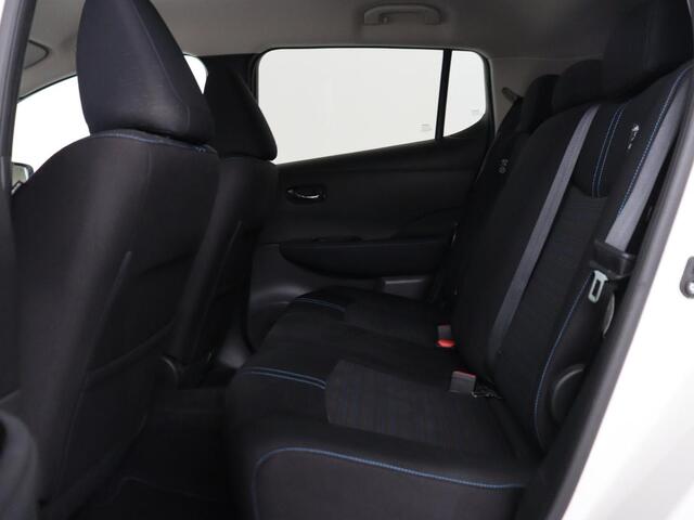 Nissan LEAF e+ N-Connecta 62 kWh | SOH 94% | Stoelverwarming | 360 Camera | Adaptive cruise | Carplay | Keyless | Full LED | Achterbankverwarming | Climate control