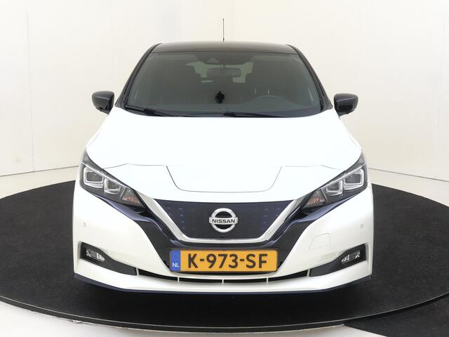 Nissan LEAF e+ Tekna 62 kWh | achterbank verwarmd | airco automatisch | Apple Carplay/Android Auto | Autonomous Emergency Braking | cruise control adaptief met Stop&Go | dodehoek detectie | file assistent | lederen/microvezel bekleding | LED koplampen | lichtmetalen