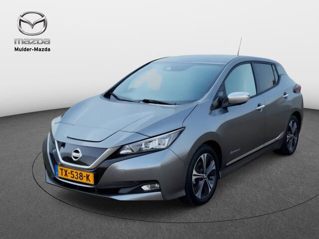Nissan LEAF Tekna 40 kWh [ Nav 360 cam Privacy glass ]