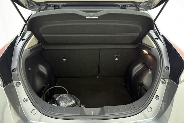 Nissan LEAF e+ N-Connecta 62 kWh | Camera | Navigatie | Stuur- en stoelverwarming | Climate Control | Lichtmetalen velgen