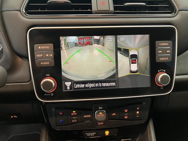 Nissan LEAF N-Connecta 40 kWh / 270 KM WLTP / Eerste Eigenaar / Dealer Onderhouden / Navigatie / 360 Graden Camera / Stoel- en Stuurverwarming / Keyless /