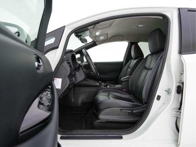 Nissan LEAF Tekna 40 kWh *LUXURY-LEATHER | FULL-LED | KEYLESS | NAVI-FULLMAP | BLIND-SPOT | BOSE-SOUND | DAB+ | HEATED-COMFORTSEATS | DIGI-COCKPIT | PRIVACY-GLASS | TOPVIEW-CAMERA | 17"ALU*