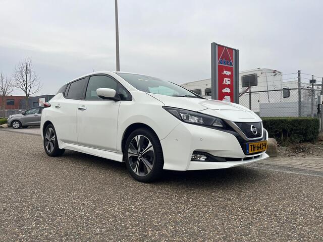 Nissan LEAF Tekna 40 kWh | Leder | 360 Camera | Carplay | BOSE | Adaptive Cruise Control | Stoelverwarming voor en achter | NAVI | SOH 82,75%