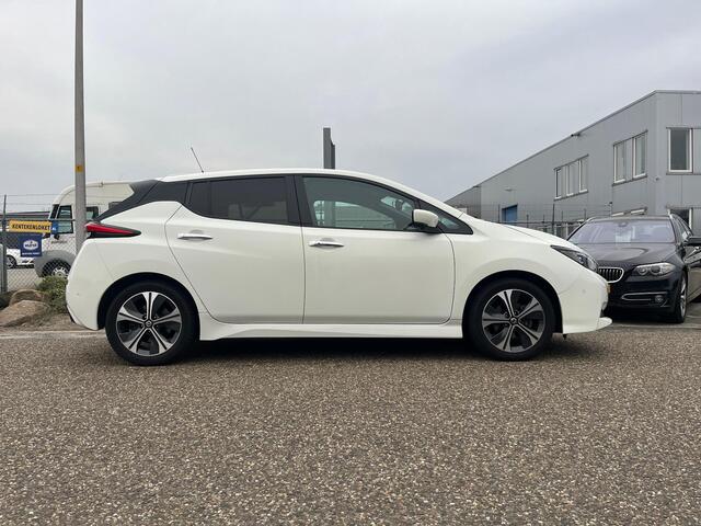 Nissan LEAF Tekna 40 kWh | Leder | 360 Camera | Carplay | BOSE | Adaptive Cruise Control | Stoelverwarming voor en achter | NAVI | SOH 82,75%