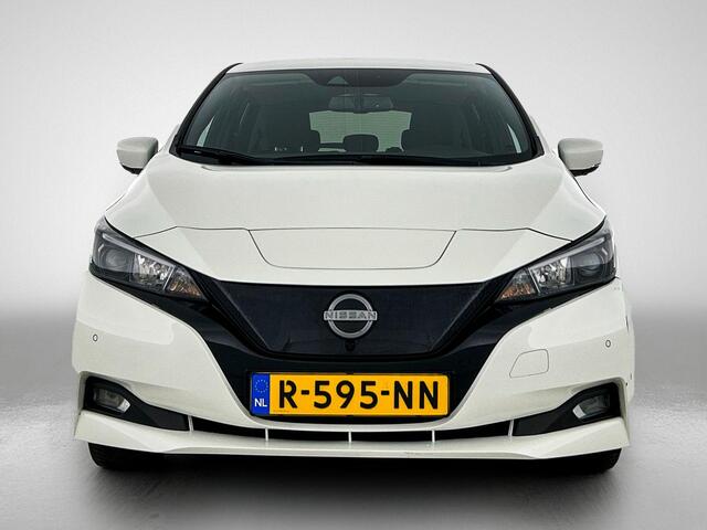 Nissan LEAF N-Connecta 40 kWh | navigatiesysteem full map |airco automatisch | Apple Carplay/Android Auto | cruise control adaptief | dodehoekdetectie met correctie | lichtmetalen velgen 17" | voorstoelen verwarmd | warmtepomp |