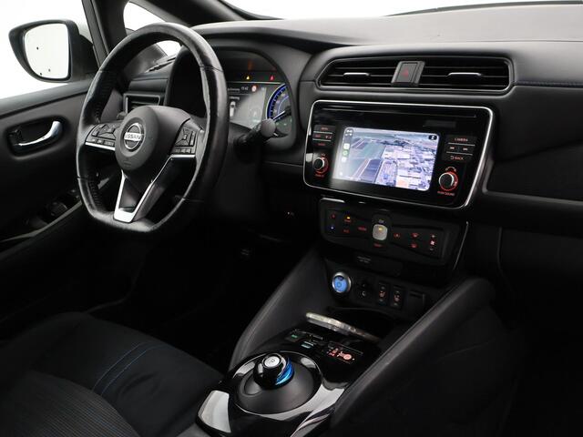 Nissan LEAF N-CONNECTA 40 kWh + 360 CAMERA | STOELVERW. | CARPLAY | NAVIGATIE | 17 INCH | STUURVERWARMING