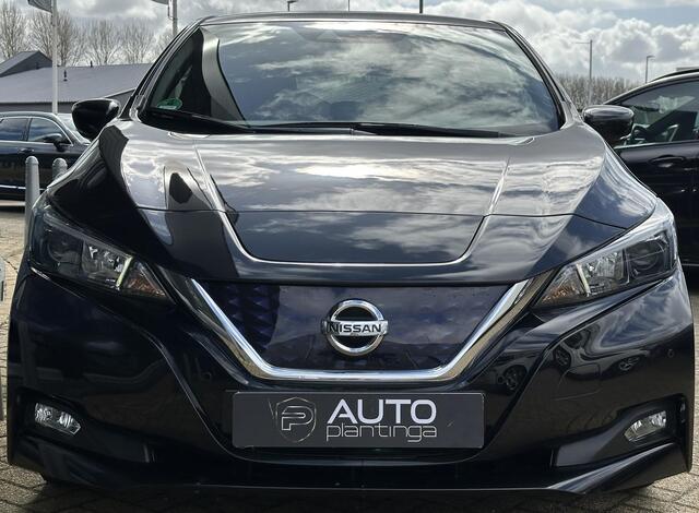 Nissan LEAF 40 kWh LUXE | SOH 91,6% | Achteruitijcamera | Navigatie | Climate Control | Lichtmetalen Velgen | 2 Sleutels |