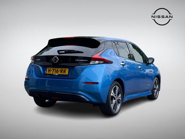 Nissan LEAF N-Connecta 40 kWh SoH 84% | Navigatie | 360° Camera | Stuur- + Stoelverwarming | Adapt. Cruise Control | Keyless Entry | Dodehoek Detectie | Rijklaarprijs!