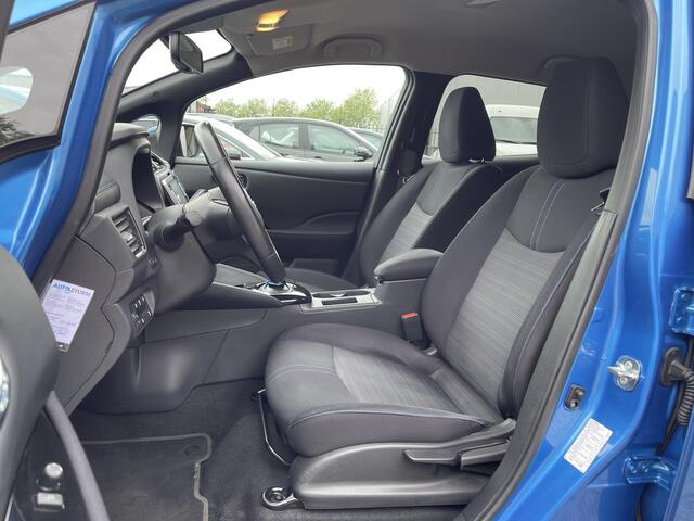 Nissan LEAF N-Connecta 40 kWh SoH 84% | Navigatie | 360° Camera | Stuur- + Stoelverwarming | Adapt. Cruise Control | Keyless Entry | Dodehoek Detectie | Rijklaarprijs!