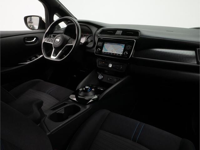 Nissan LEAF Acenta 40 kWh SOH 83% Navigatie/ Carplay/ Camera/ Adapt. cruise/ Lmv/ Blindspot
