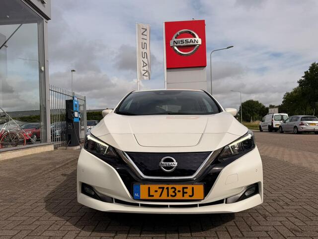 Nissan LEAF N-Connecta 40 kWh | 1E EIGENAAR | NL-AUTO | 360° CAMERA |