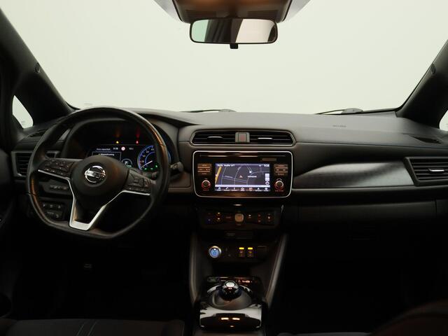 Nissan LEAF Acenta 40 kWh | Apple Carplay & Android Auto | Climate Control | Verwarmde voorstoelen | Adaptieve Cruise control |