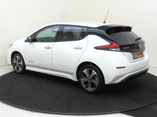 Nissan LEAF e+ Tekna 62 kWh 218PK | Navigatie | Adaptieve Cruise Control met Stuurhulp | Volleder Interieur | BOSE Audio | 360 Camera | Apple CarPlay & Android Auto