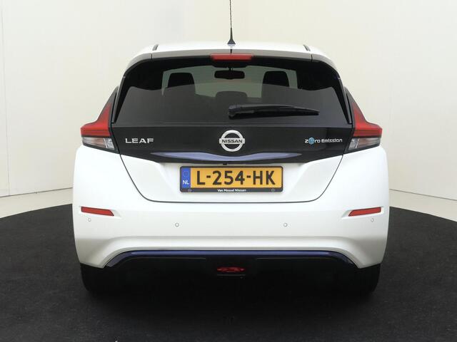 Nissan LEAF e+ Tekna 62 kWh 218PK | Navigatie | Adaptieve Cruise Control met Stuurhulp | Volleder Interieur | BOSE Audio | 360 Camera | Apple CarPlay & Android Auto