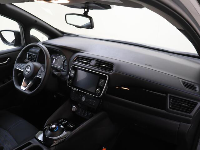 Nissan LEAF N-Connecta 40 kWh | Nieuw type | 360 graden camera | Stuur, stoel en achterbank verwarming | Super kilometerstand! | Eerste eigenaar