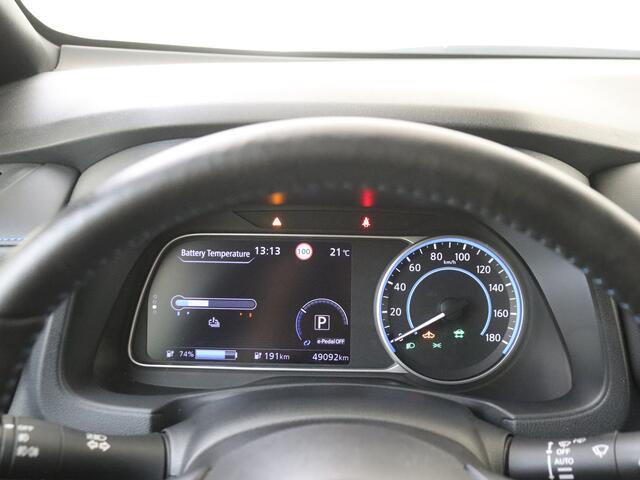 Nissan LEAF N-Connecta 40 kWh | Stoelverwarming | Adapt. Cruise | Camera | Navigatie | Warmtepomp!