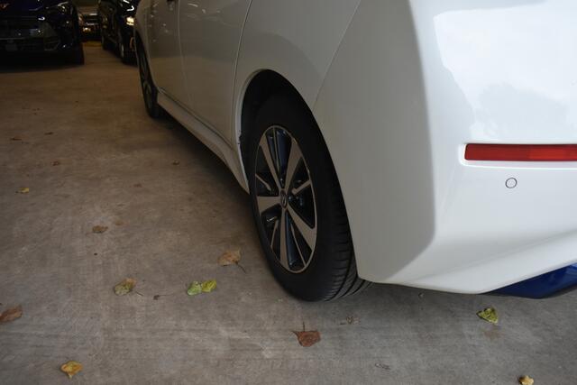 Nissan LEAF Acenta 40 kWh ¤ 6240,- Netto exportprijs excl BTW