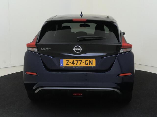 Nissan LEAF N-Connecta 39 kWh | airco automatisch | Apple Carplay/Android | cruise control adaptief | dodehoekdetectie met correctie | lichtmetalen velgen 17" | navigatiesysteem full map | rijstrooksensor met correctie | voorstoelen verwarmd | warmtepomp |