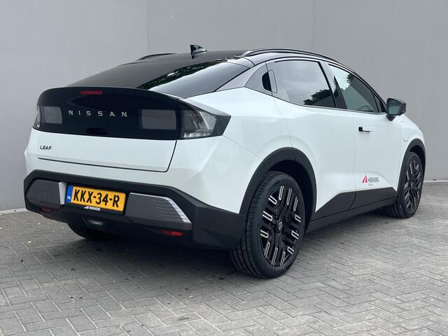 Nissan LEAF Evolve 52 kWh / 10 Jaar Fabrieksgarantie / Panoramadak / Adaptief Cruise Control / Elektr. Voorstoelen / Massage Functie Bestuurder / Apple Carplay&Android Auto / Dab / Elektr. Achterklep / Cold Pack / Warmte Pomp /