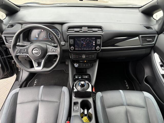 Nissan LEAF e+ Tekna 62 kWh / SOH 99% / Trekhaak voor fietsendrager / Stoelverwarming voor en achter / 360 Graden camera / Apple Carplay & Android Auto / BOSE / Stuurverwarming