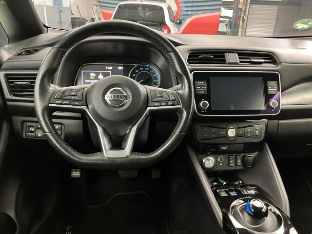 Nissan LEAF e+ N-Connecta 62 kWh / Eerste Eigenaar / Dealer Onderhouden / Afneembare Trekhaak / SOH 92,44%/ Navigatie / Stoel- en Stuurverwarming / Cruise Control / Climate Control / 360 Graden Camera /