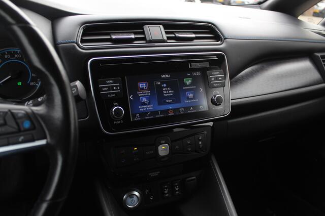 Nissan LEAF e+ Tekna 62 kWh / Trekhaak / 360Camera / Leder / Keyless / 17'' / CarPlay / Dodehoek / DAB / ACC / Stoelverwarming 4x / Warmtepomp