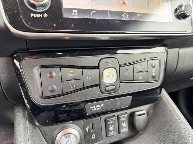 Nissan LEAF Tekna 40 kWh*85%SOH*Navi*ECC*EXPORT*