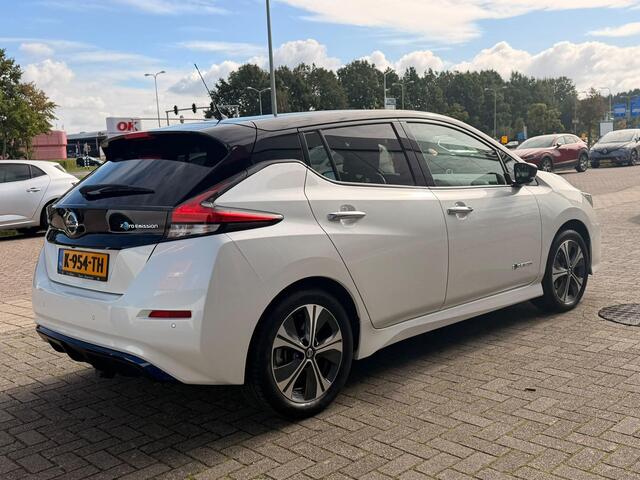 Nissan LEAF Tekna 40 kWh | NAVIGATIE | 360° CAMERA | STOELVERWARMING |