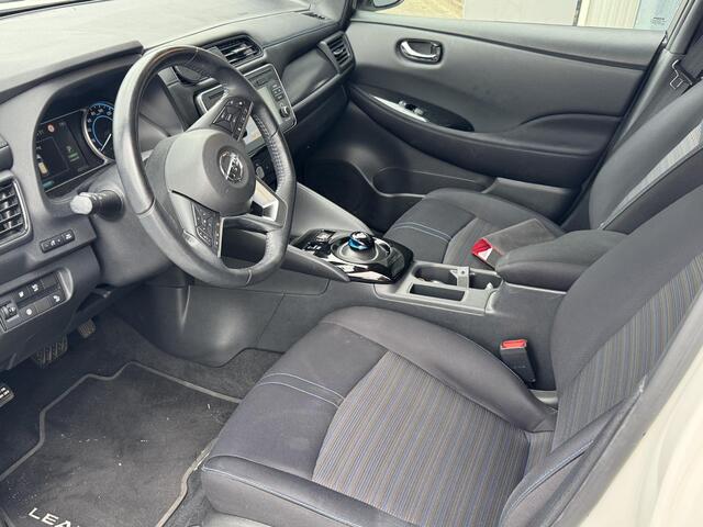 Nissan LEAF ACENTA 40 kWh I AUTOMAAT I APPLE CARPLAY I P-CAMERA I CLIMATE CONTROL I ADAPTIVE CRUISE CONTROL