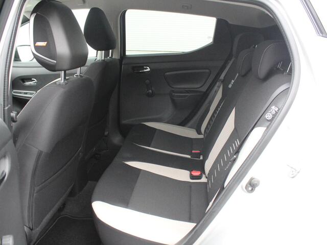 Nissan MICRA 0.9 IG-T 90 Business Edition / Navigatie / Bose / Keyless Entry & Start / Stoelverwarming Voor / LED Koplampen /