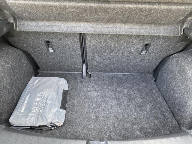 Nissan MICRA 0.9 IG-T N-Connecta Navigatie, Camera, Climate contr, etc..!!