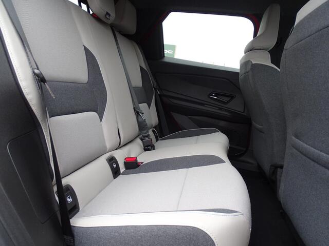 Nissan MICRA EVOLVE 52 kWh 18 INCH VELGEN / INTERIEUR CHILL / TWO-TONE METALLIC LAK