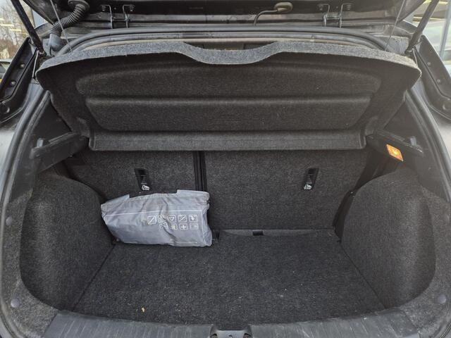 Nissan MICRA 0.9 IG-T N-Connecta | Navigatie | Allseason banden |