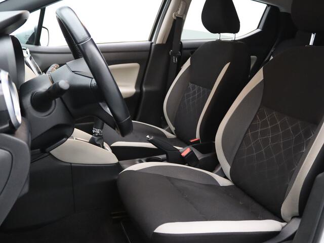 Nissan MICRA 1.0 IG-T N-Connecta Camera | Cruise | Navi | Parkeersens. achter