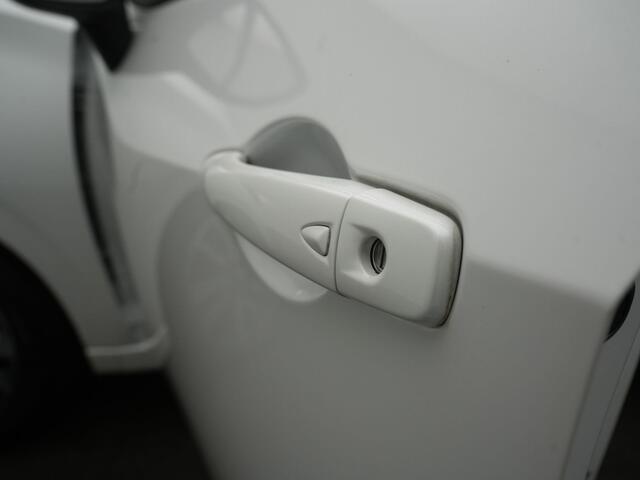 Nissan MICRA 0.9 IG-T N-Connecta - RIJKLAARPRIJS - Achteruitrijcamera - Cruise Control - Stoelverwarming